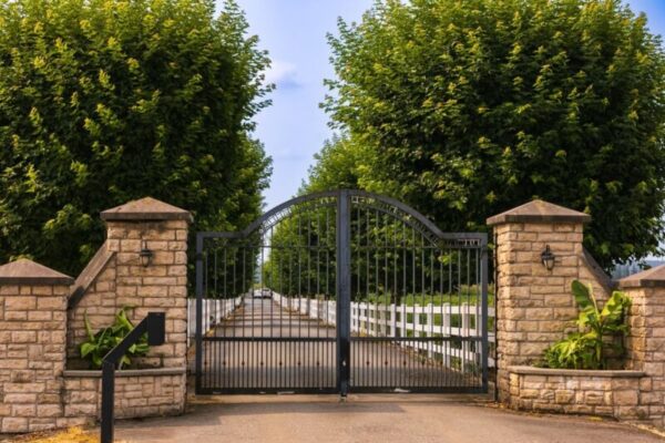 Gate Pillar Design and Construction: Everything You Need to Know
