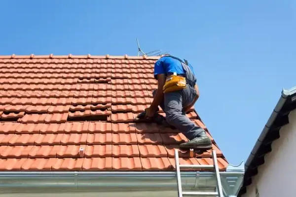 Protect Your Garage with Proper Roof Repair Techniques