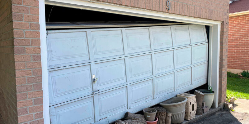 Fixing the Side Gap: Tips and Tricks for Adjusting Your Garage Door