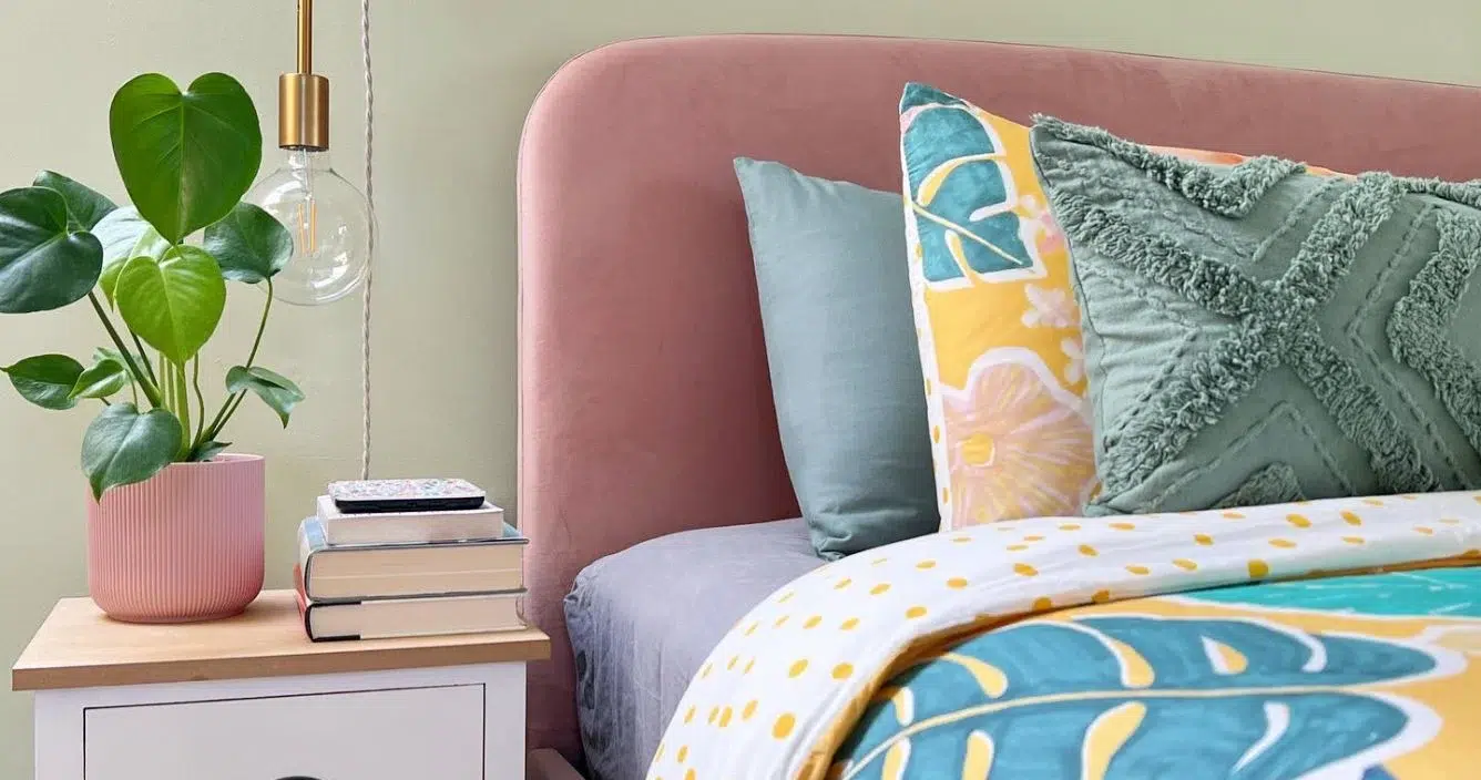 The Art of Arranging Pillows for Comfortable Upright Sleep: A Comprehensive Guide