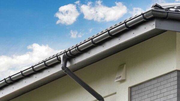 Prevent Water Damage: Fixing Leaking Gutters Made Simple