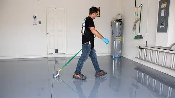 Revamp Your Garage: A Complete Guide to Applying Epoxy Flooring