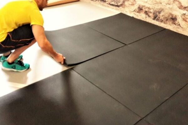 Rubber Flooring Tiles: A Comprehensive Review of Pros and Cons