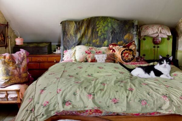 Expressing Your Style: Personalizing Your Gypsy Boho Bedroom