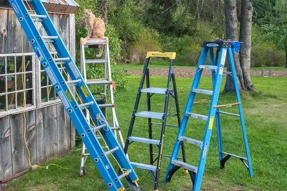 How to Determine the Perfect Second Story Ladder Length